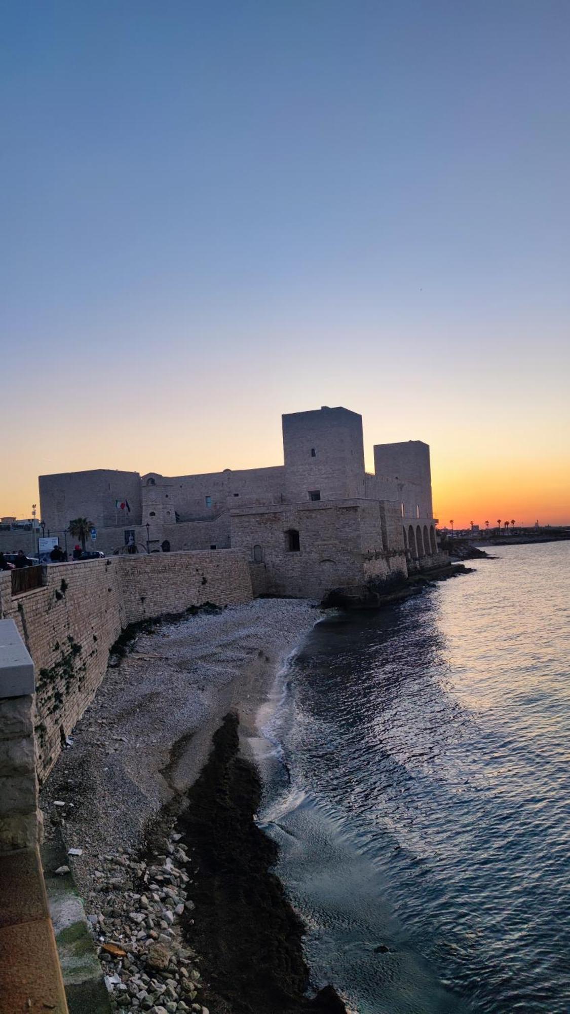 Dolce Terra Mia Apartment Trani Bagian luar foto