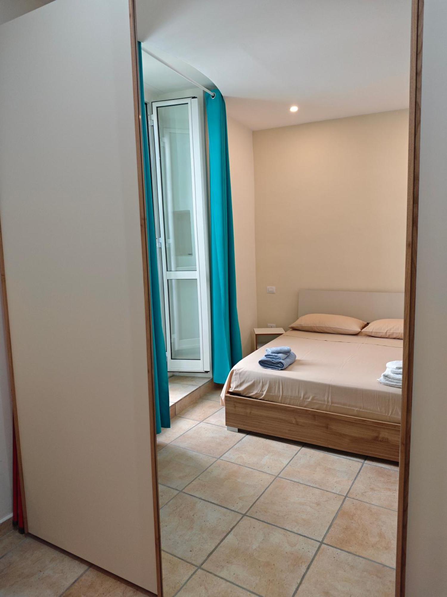 Dolce Terra Mia Apartment Trani Bagian luar foto